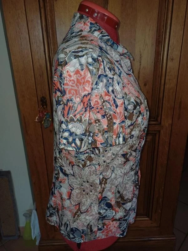Bloemenblouse maat 42 – photo 6